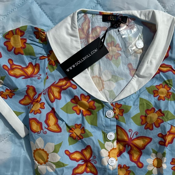 NWT - Dollskill Groovy Crop Top - XS - Picture 2 of 6